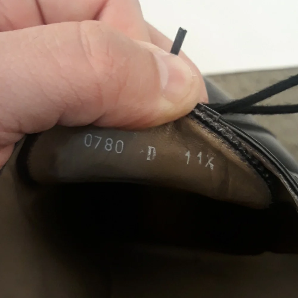 BALLY Black Leather‎ Lace Up Size 11.5 D Cap Toe Mens Oxfords Dress Shoes